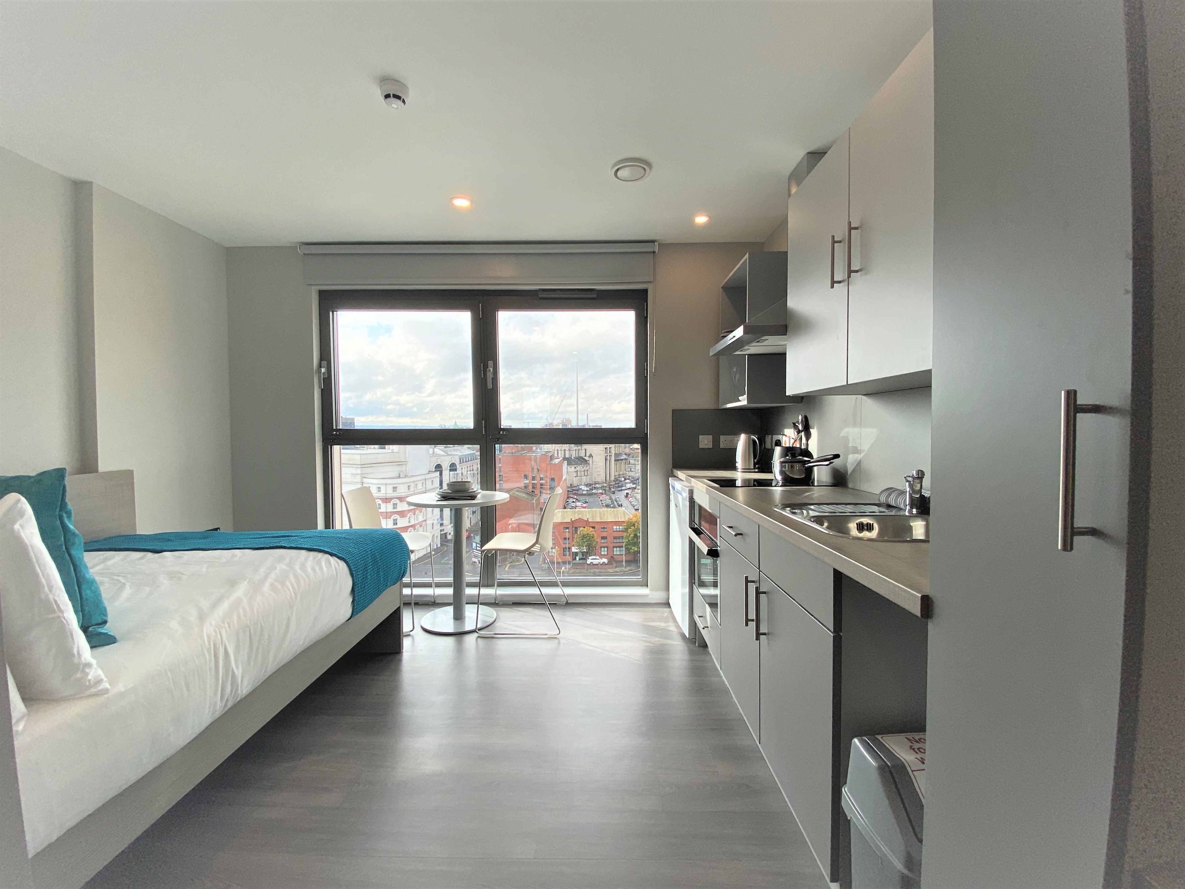 Studio Bronze City View - Upper Floors